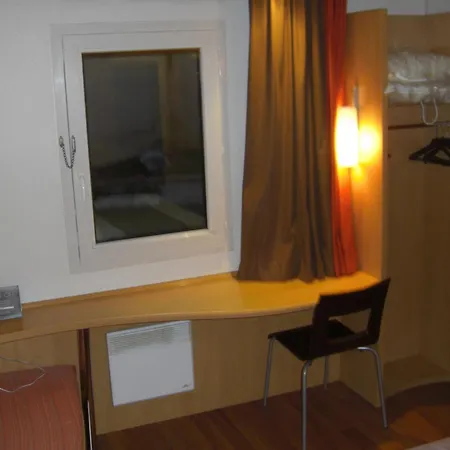 Отель Ibis Bourg Jasseron/teyssonge