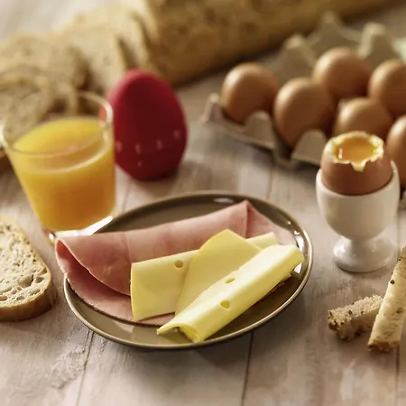 雅瑟龙/泰颂赫布尔格宜必思酒店 3* Jasseron