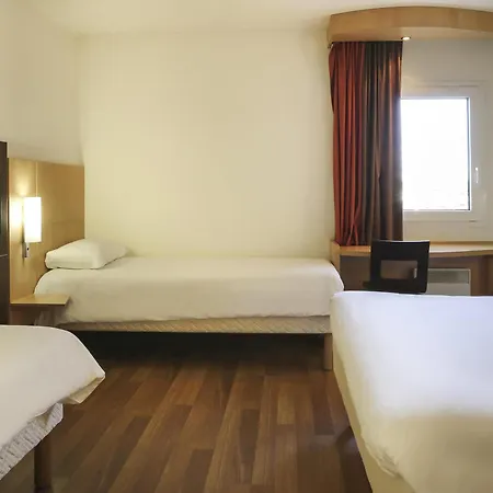 雅瑟龙/泰颂赫布尔格宜必思酒店 酒店 3*