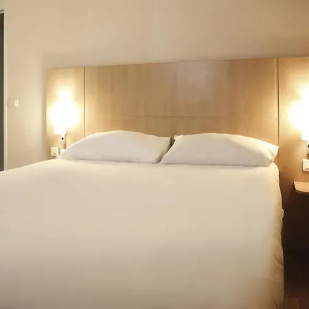 Отель Ibis Bourg Jasseron/teyssonge