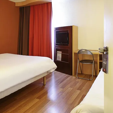 Ibis Bourg Jasseron/teyssonge 3* Jasseron