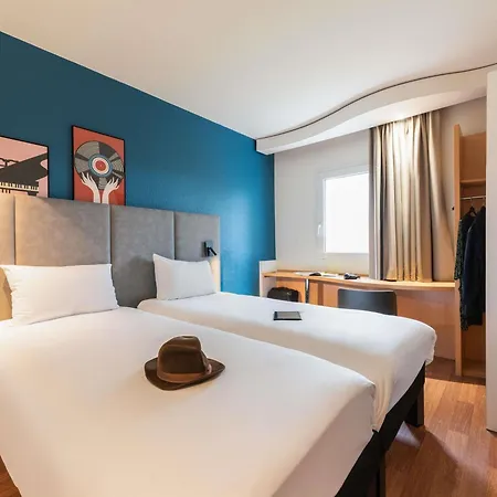 Отель Ibis Bourg Jasseron/teyssonge 3*